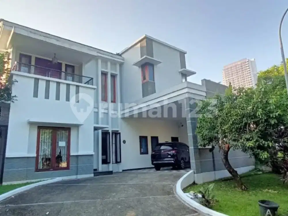Rumah Asri 2 Lantai di Komplek Danau Ranau BSD