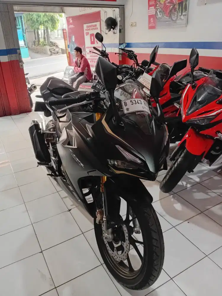 Honda CBR 150R Facelift ABS Tahun 2023 DP CUMA 500 RIBUAN