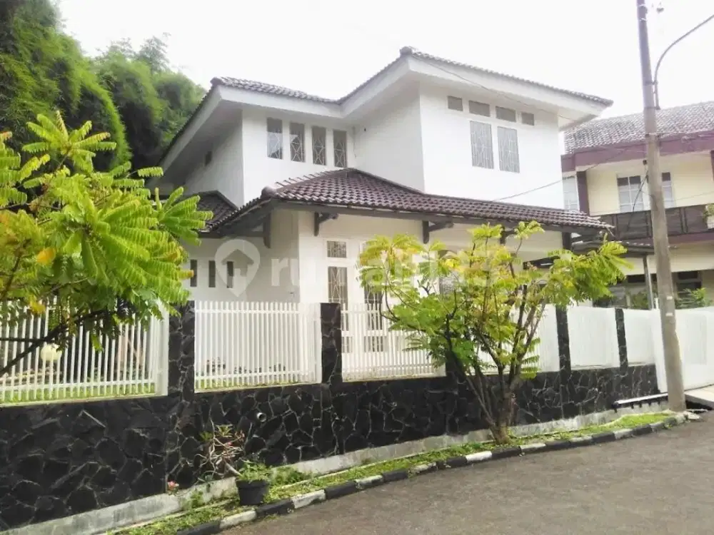 Rumah Nyaman Dalam Cluster Flaminggo Disektor 9 Bintaro