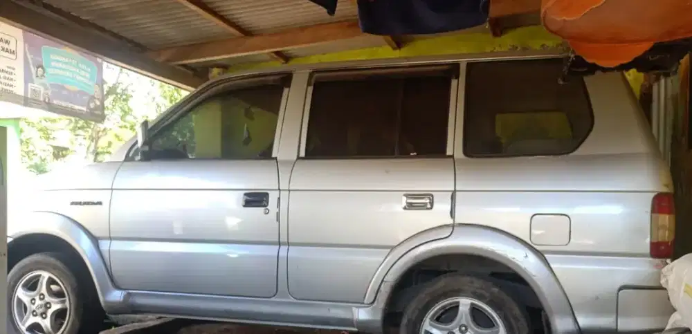 jual mitsubishi kuda bensin GLX