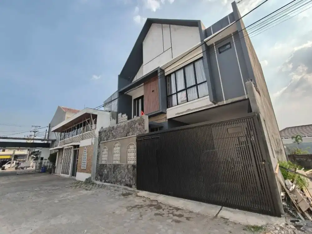 Rumah Cantik Scandinavian di. cluster Gentan