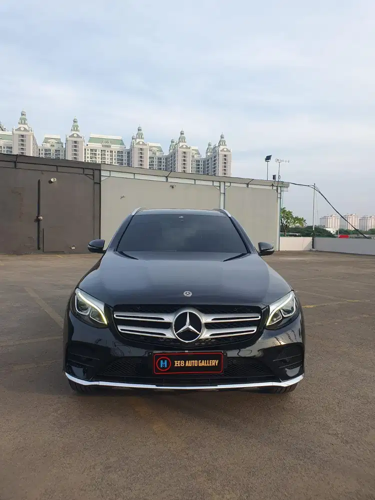 MERCEDES BENZ GLC200 AMG 2019