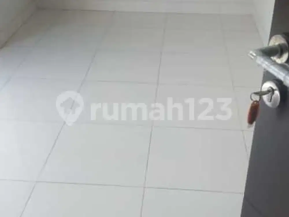 Rumah 2 Lantai di Cluster Calysta Graha Raya