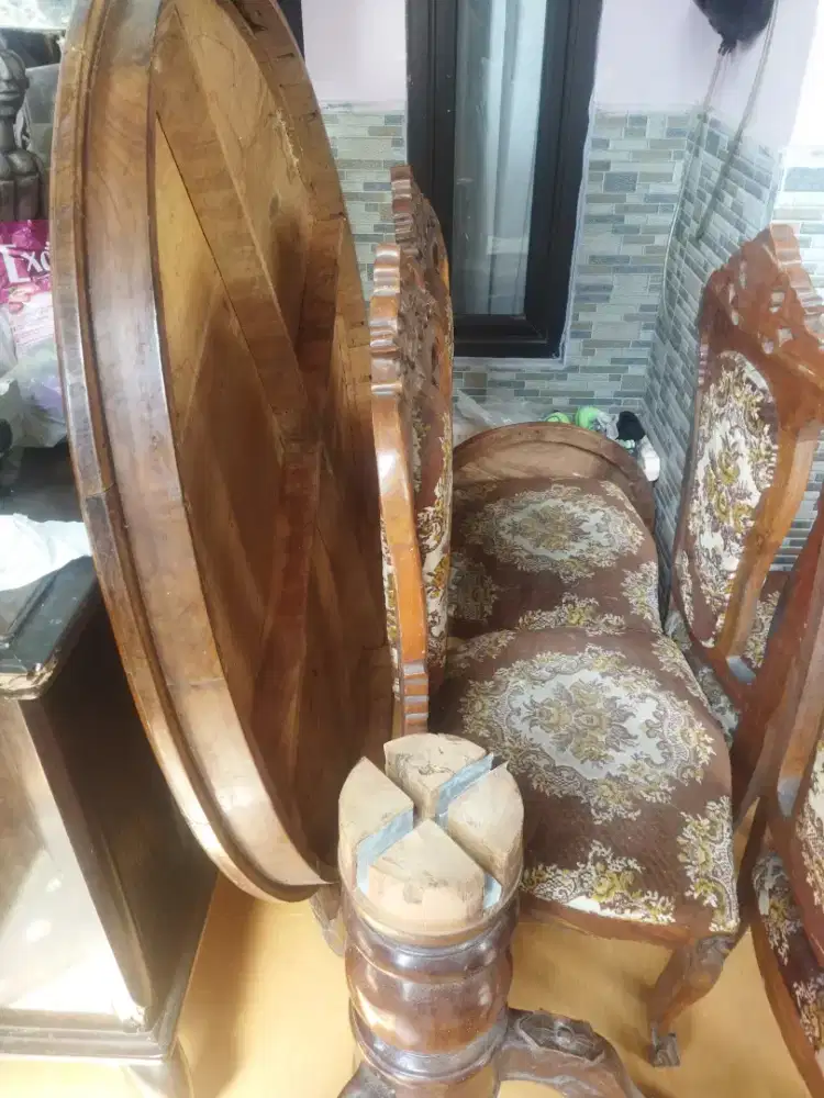 Meja bunda mayu jati dan 4set kursi jati