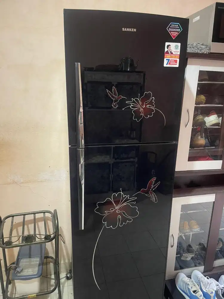 Kulkas 2 pintu like new