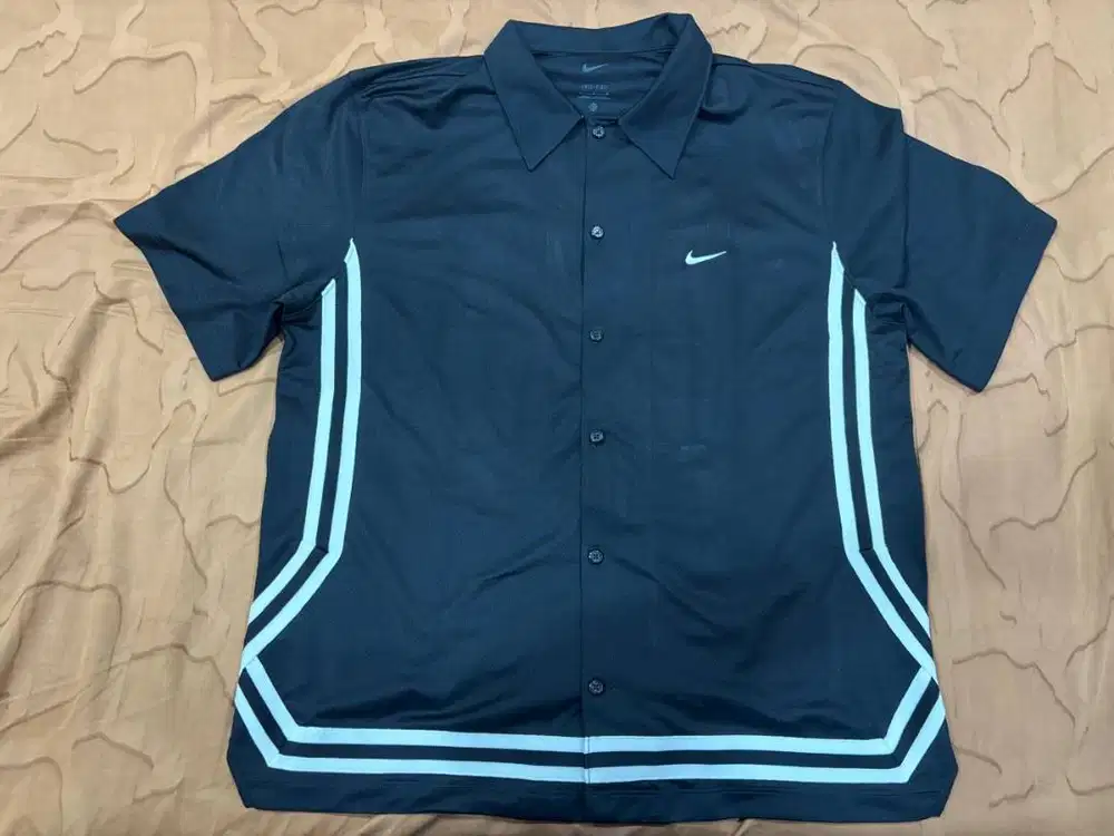 Baju Kemeja Outer Nike Dri Fit DNA Crossover Luaran Pria Hitam