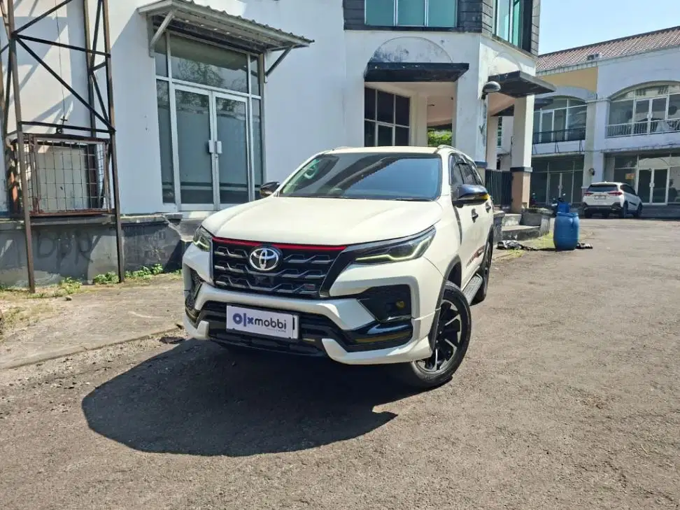 Like New - Toyota Fortuner 2.4 4x2 VRZ Solar AT 2021 Putih