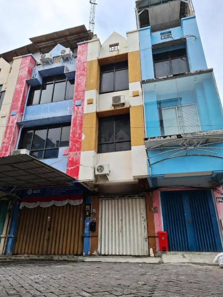 Jual Ruko Siap Pakai 3 Lantai di Klampis Jaya Surabaya Timur