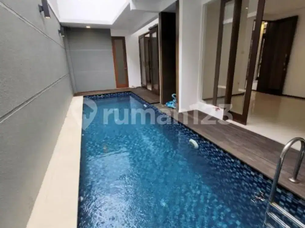 Rumah Ada Swimming Pool di Maleo Bintaro Jaya
