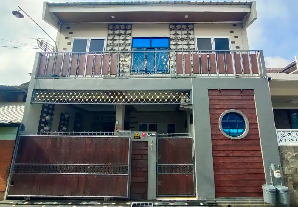 Rmh 2 Lantai Type 200 m2 3KT, 2 WC