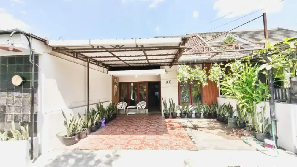 Rumah bagus plus furniture di area Banguntapan Bantul Yogyakarta