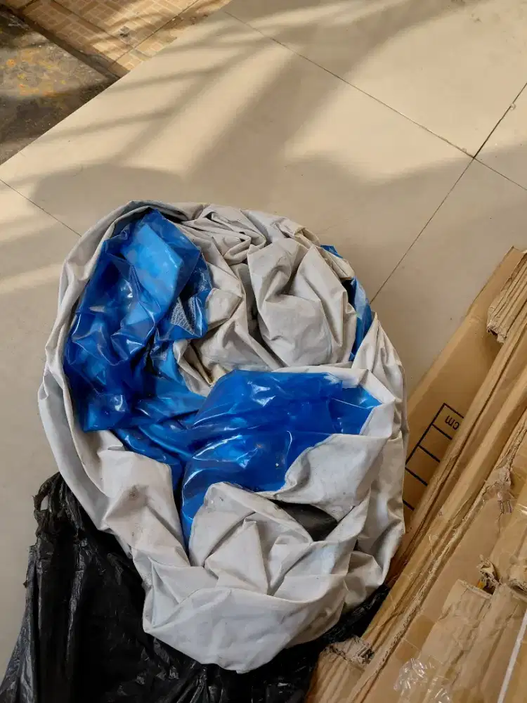 Kolam renang anak bekas
