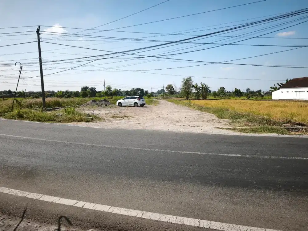 Dijual Tanah Tepi Jalan Raya Dekat Kampus UMY dan Pintu Tol Jogja, Legalitas SHM Pekarangan
