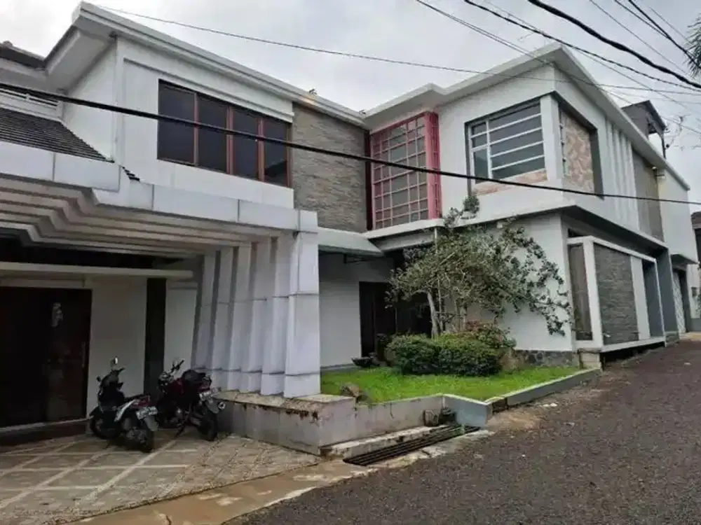 Rumah Mewah di Komplek Pesona Pasteur Bandung