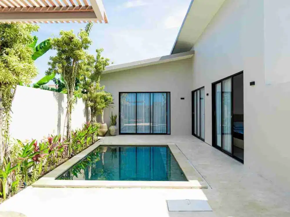 L E A S E H O L D. Tropical Modern 2 Bedroom Spacious Villa in Padonan Canggu