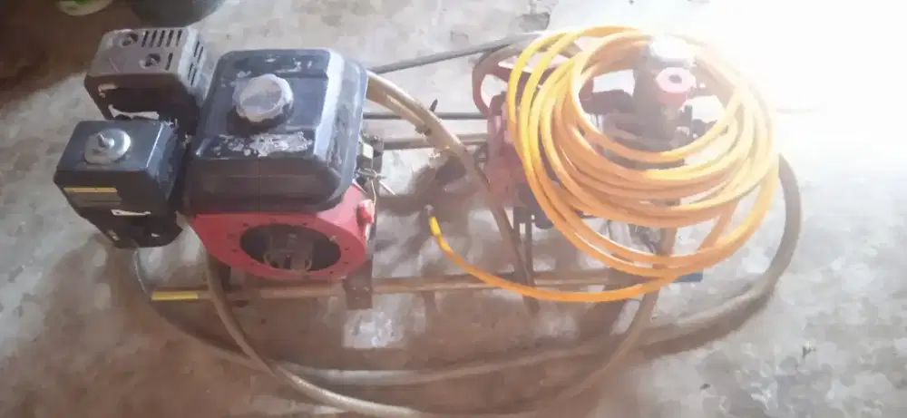 Mesin steam motor