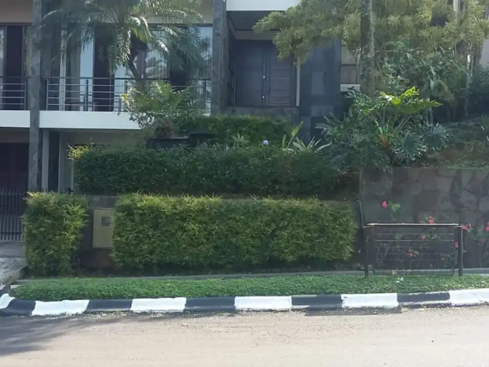 Rumah Lux & Mewah Fully 3 Lantai Furnish di Resort Dago Pakar