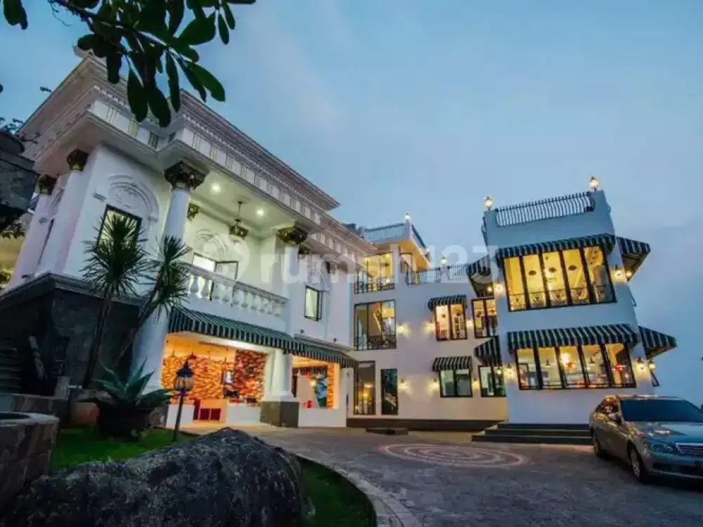 Rumah Mewah di Sentul City