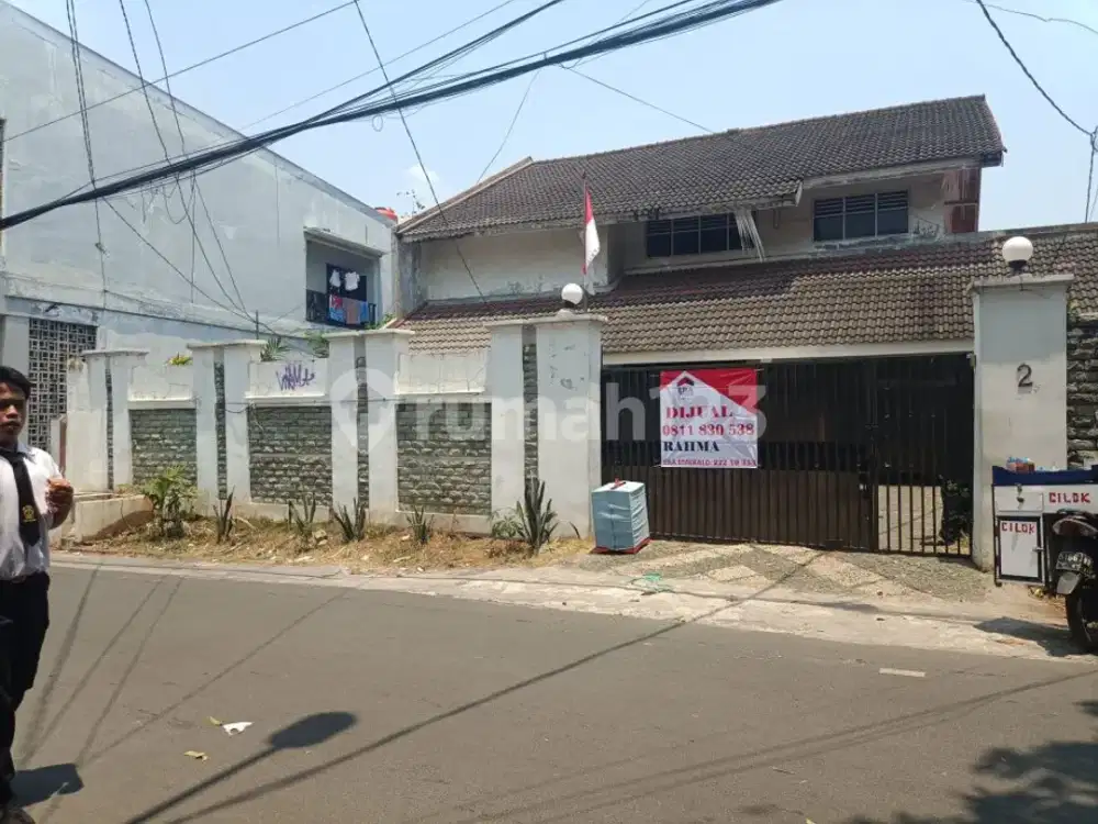 Rumah Besar 1 Lantai di Bintaro