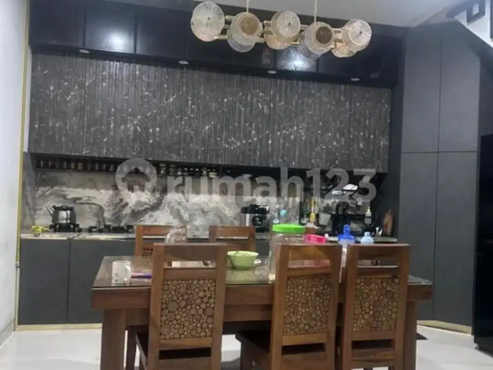 Di Jual Rumah Tingkat Bagus Di Graha Raya Bintaro