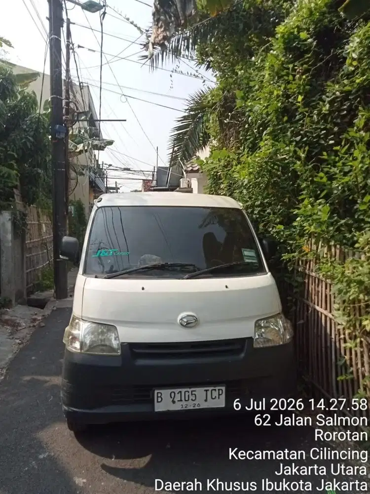 Driver blindvan kurir