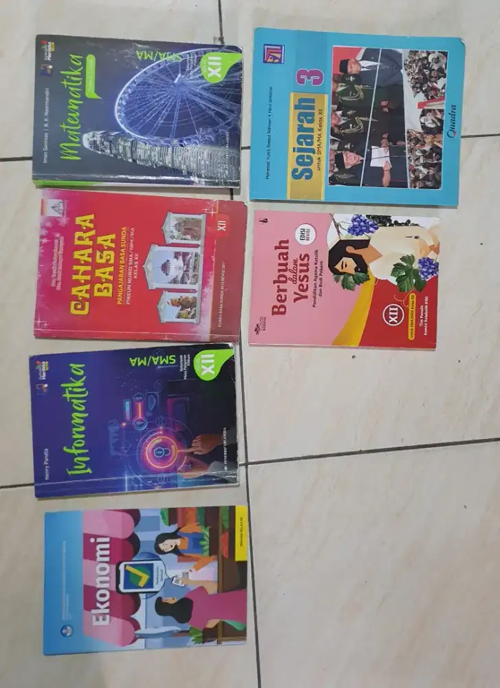 Buku bekas kelas 12 kurmer