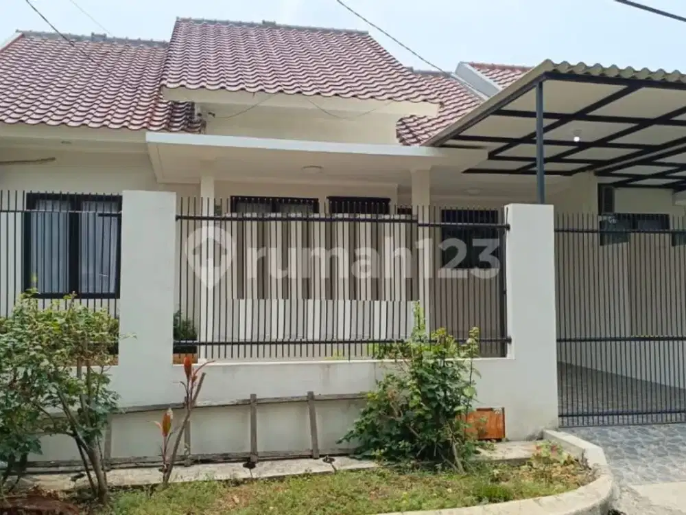 Rumah 1 Lantai di Plumeria Residence Graha Raya
