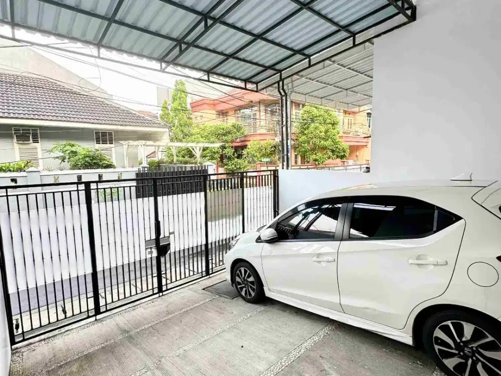 RUMAH DURI KEPA SEMI FURNISH 2,5 LANTAI ADA ROOF TOP DAN BEBAS BANJIR