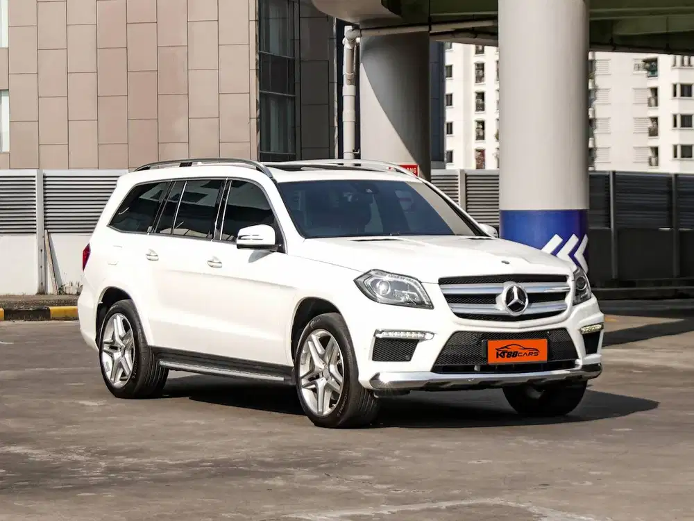 Mercedes Benz GL400 AMG 2015 putih matic low kilometer