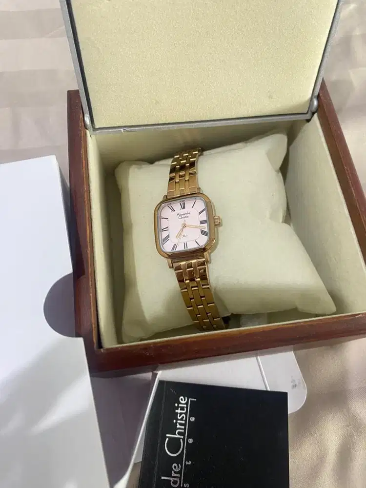 Alexandre Christie Jam Tangan Wanita Gold