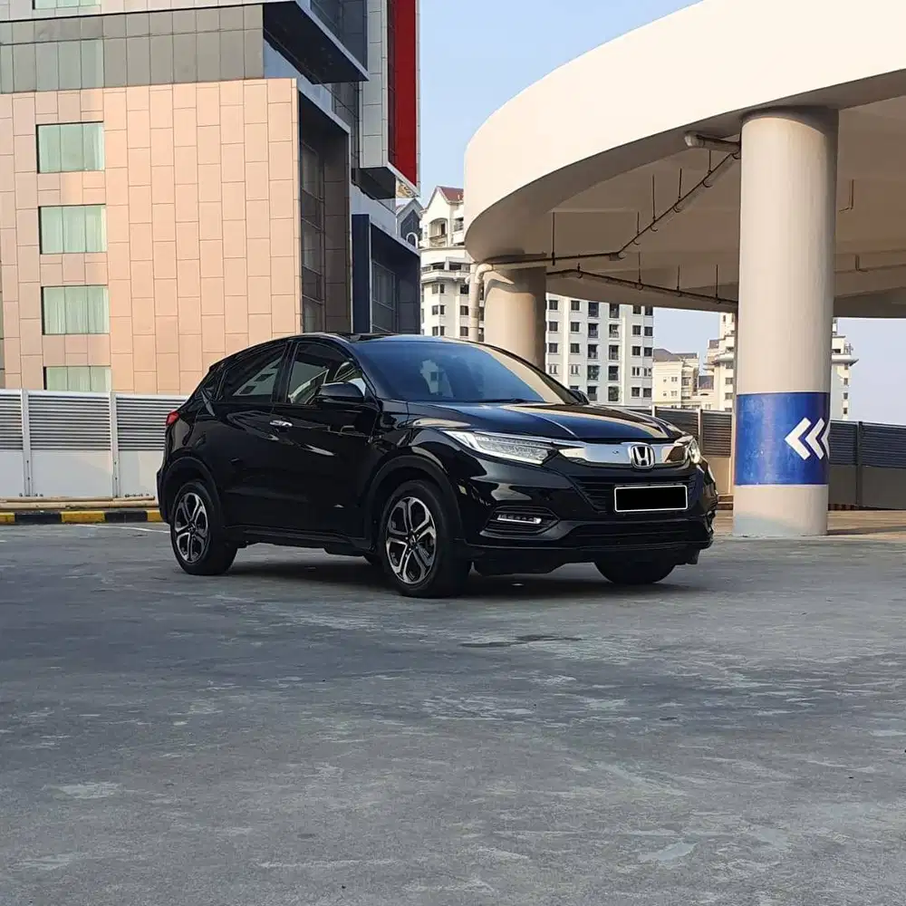 (TDP 30 JT) LOW KM 52 RB ! HONDA HRV SE CVT 2021 HITAM ! RECORD !