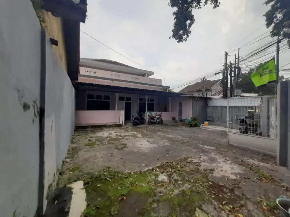 Rumah Disewakan Area Dekat RSA UGM Cocok untuk Usaha Kantor Rumah Tinggal
