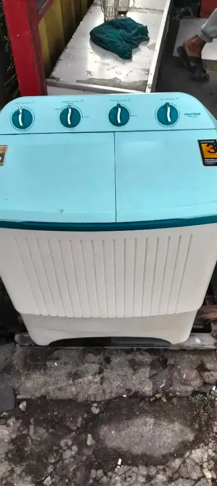 Jual cepat Mesin cuci Polytron 7kg