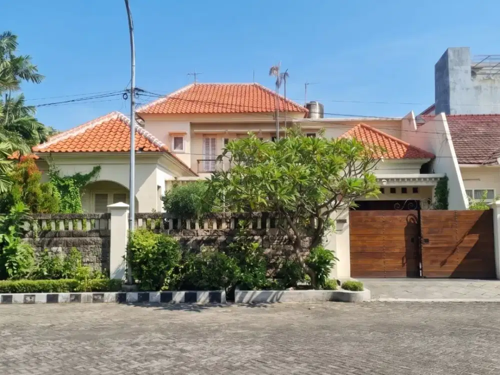 Rumah Wisma Mukti Classic Konsep Eropa Murah, Harga Dibawah Pasaran