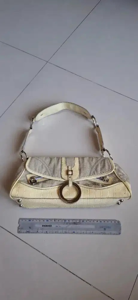 Tas guess original