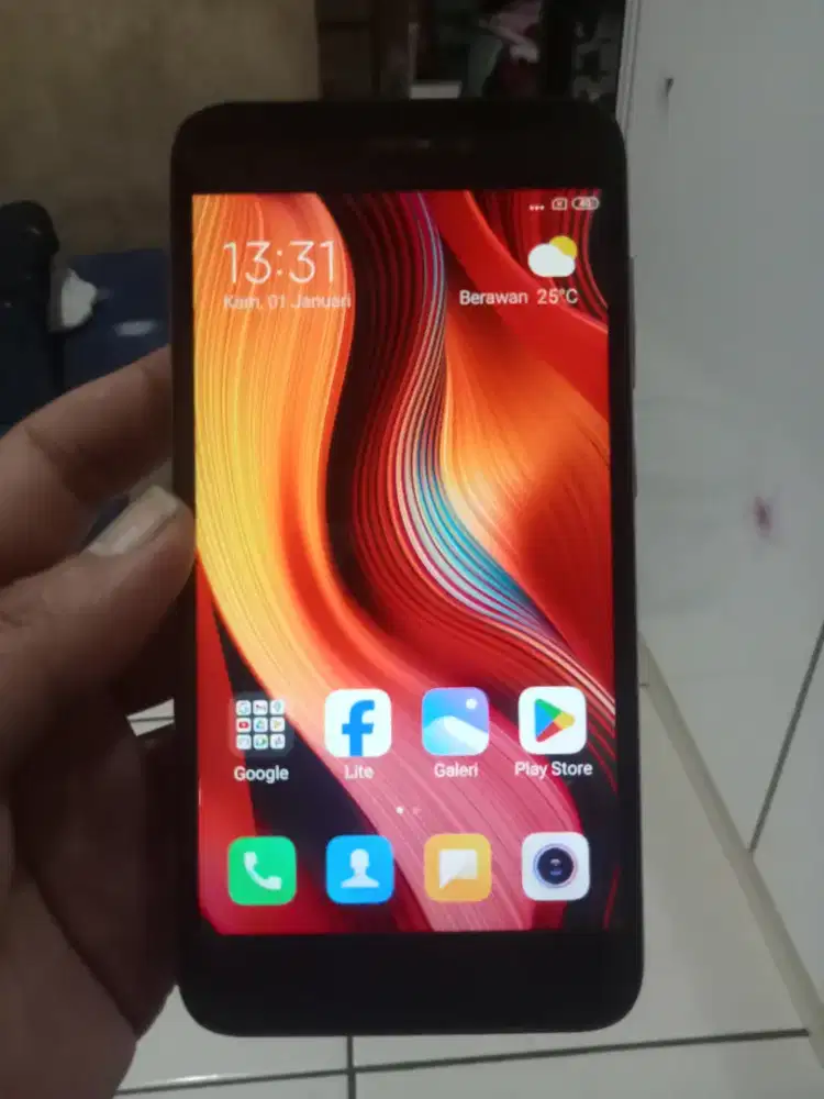 Xiaomi redmi 5a 4G 2/16 layar 5 inchi