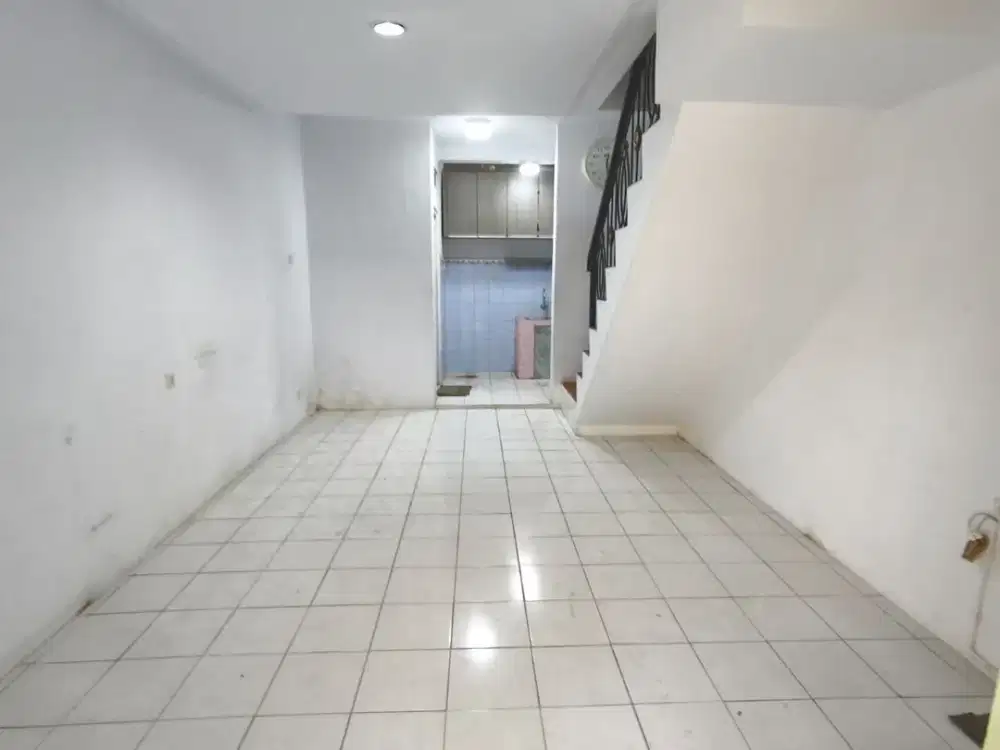 Dijual rumah 2 lantai siap di Citra garden 2 ext