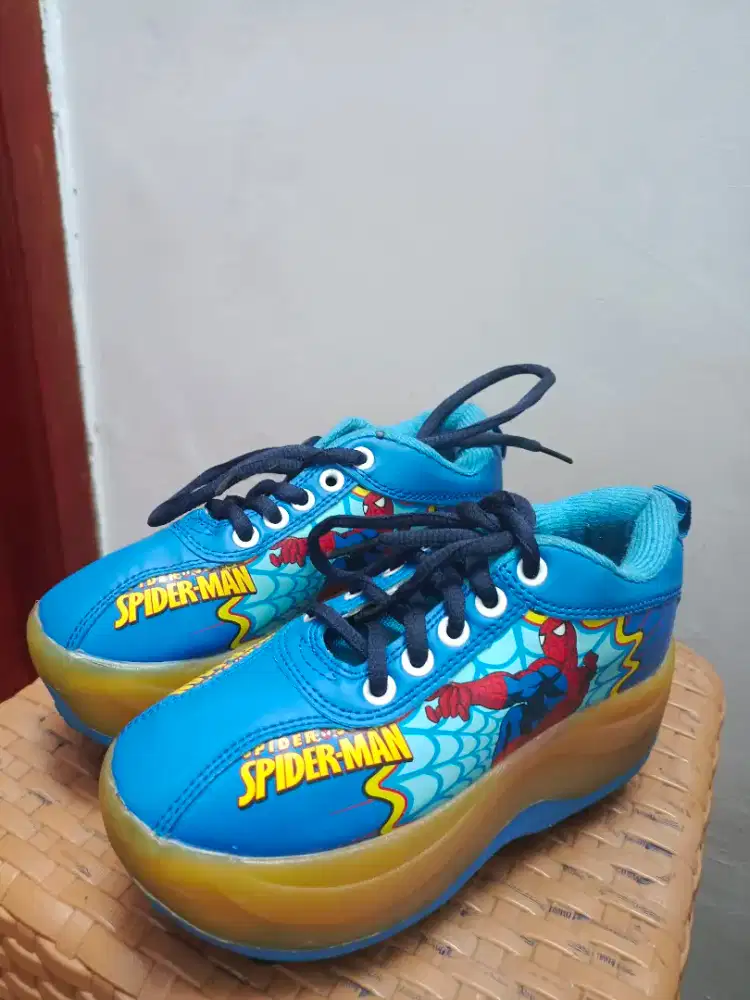 Sepatu roda anak 4 roda