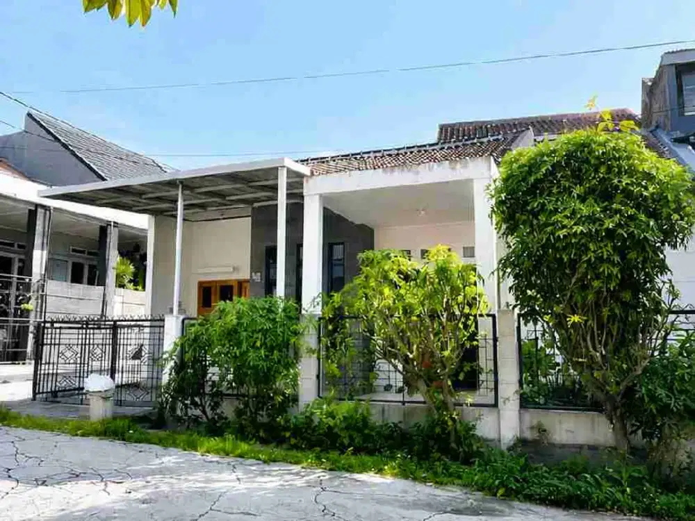 rumah komplek cinunuk dekat griya dan borma