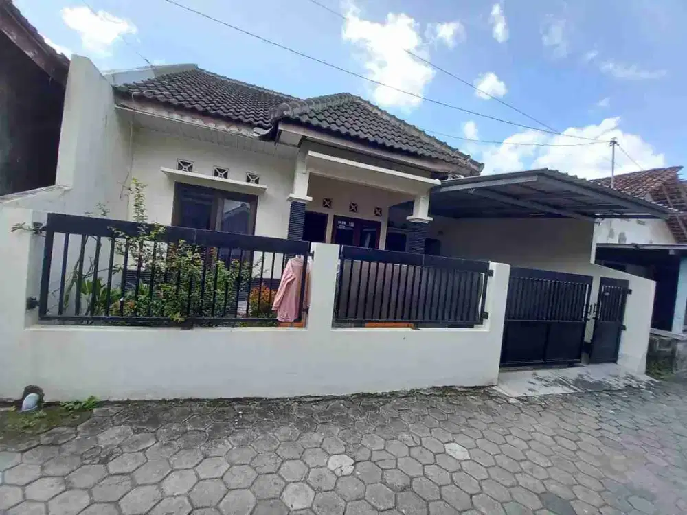RUMAH DIJUAL DEKAT KAMPUS UTY SLEMAN
