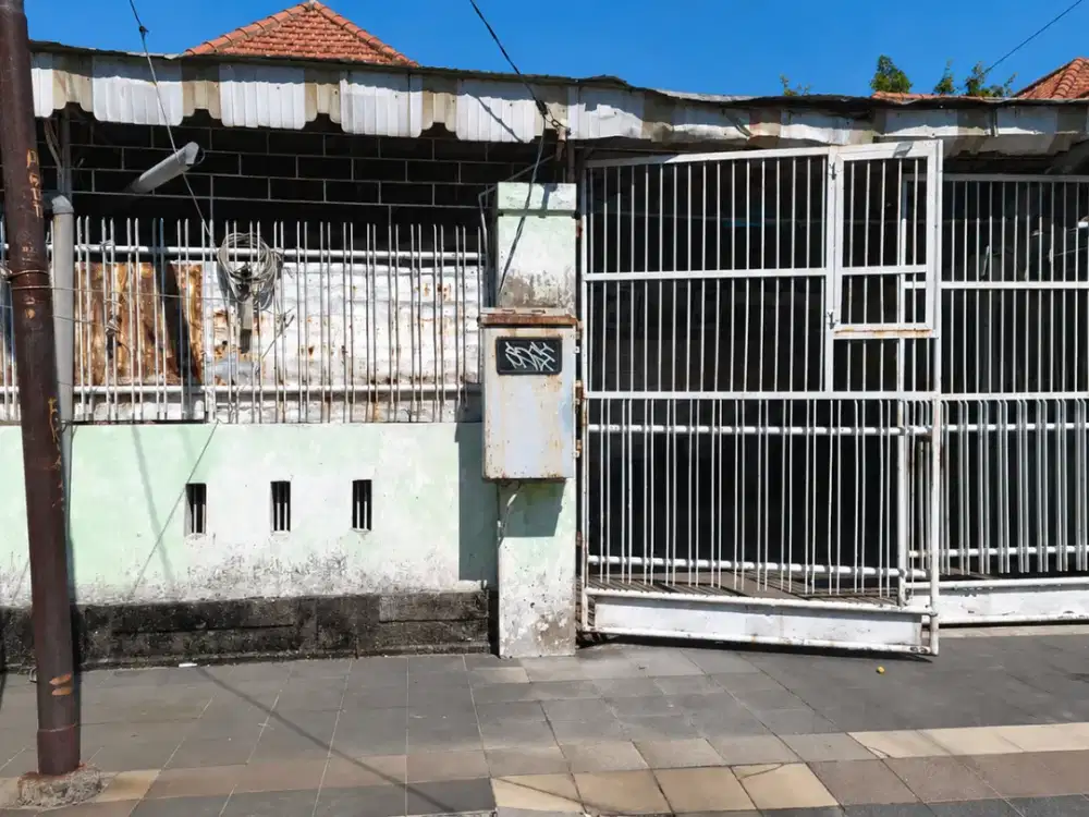DIJUAL RUMAH HITUNG TANAH – TENGAH KOTA SURABAYA (KH)