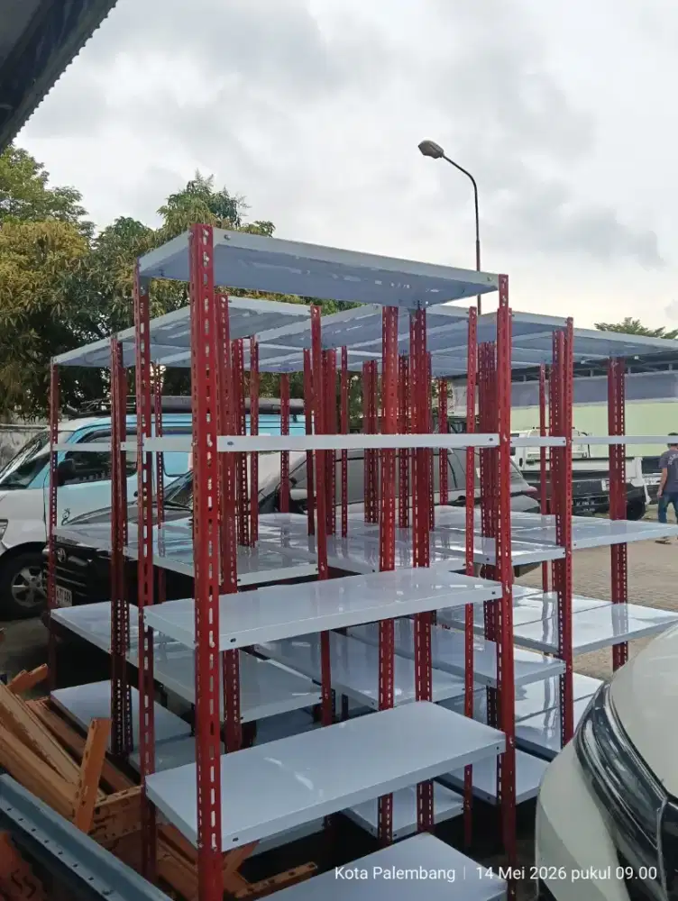 Rak gudang Siku baut