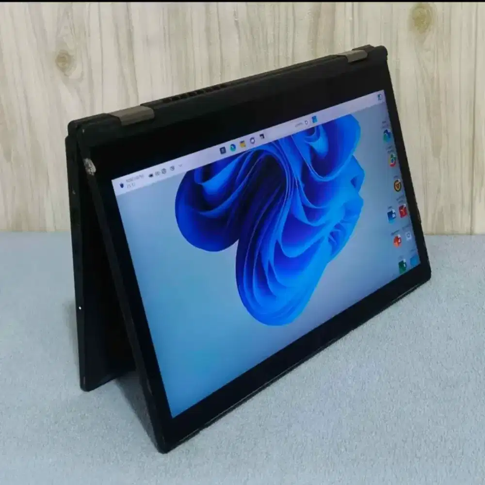 Lenovo Thinkpad Yoga L380 i5 Gen 8 RAM 16 SSD 512