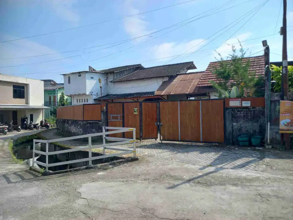 RUMAH DAN KOST DEKAT KAMPUS.UIN DI BELAKANG AMPLAZ