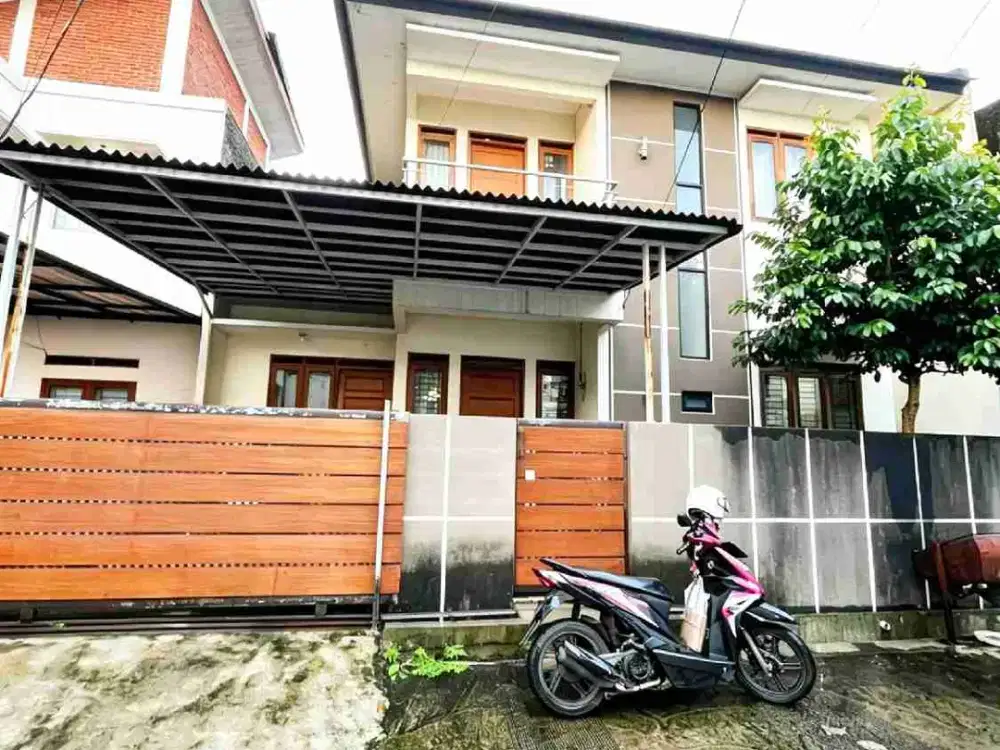 rumah 2 lantai komplek cisaranten belakang griya Arcamanik
