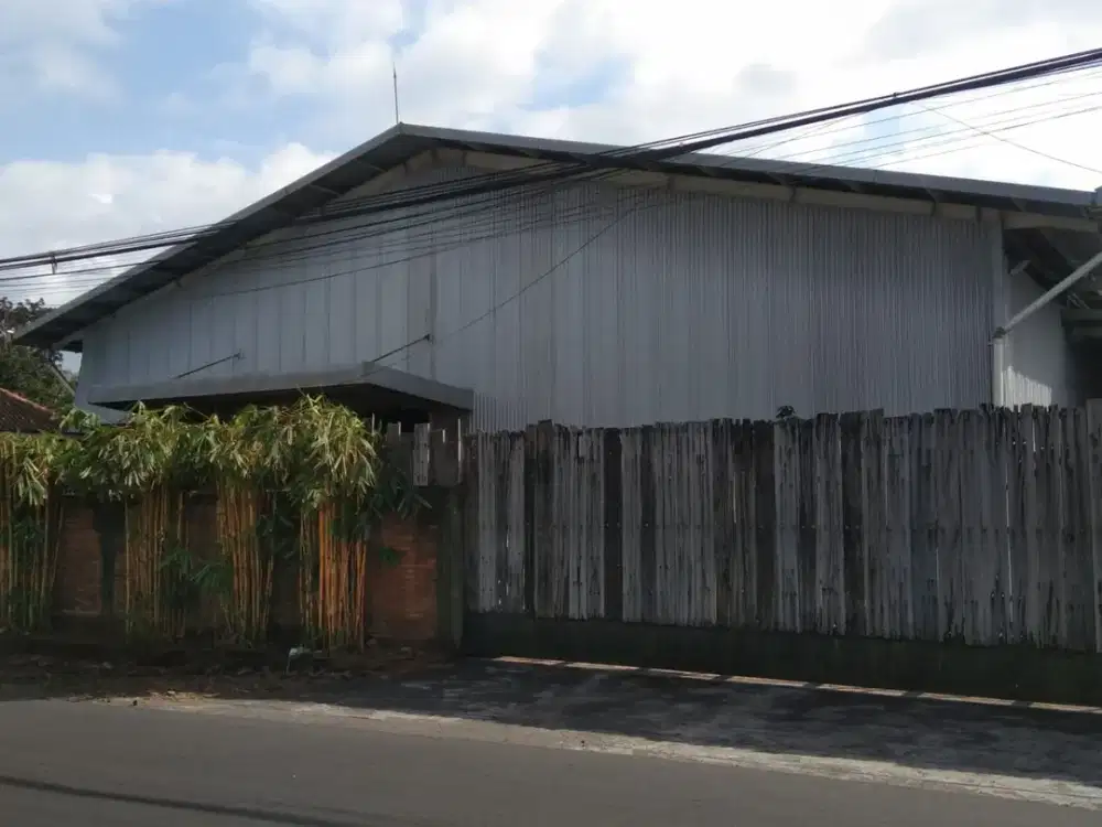 Dijual Gudang + Tanah Siap Pakai Lokasi Bangunjiwo Kasihan Bantul