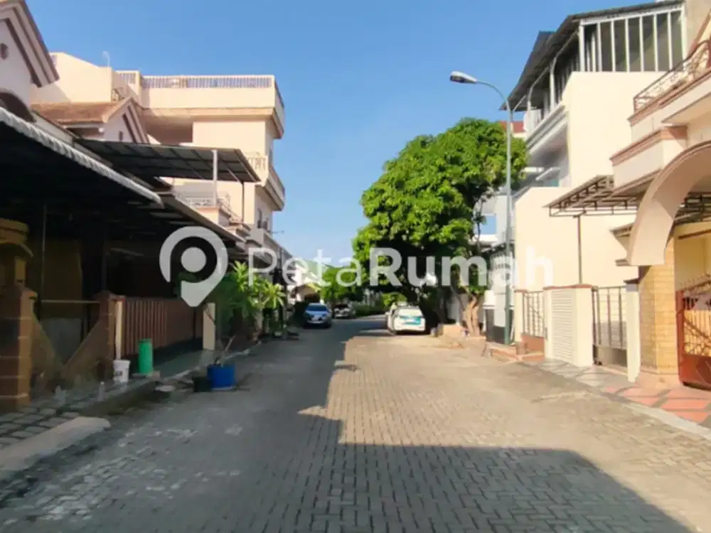 DIJUAL VILLA JALAN METAL RAYA KOMPLEK CEMARA HIJAU (DARWIN & DEWI NATALIA & MIKE)