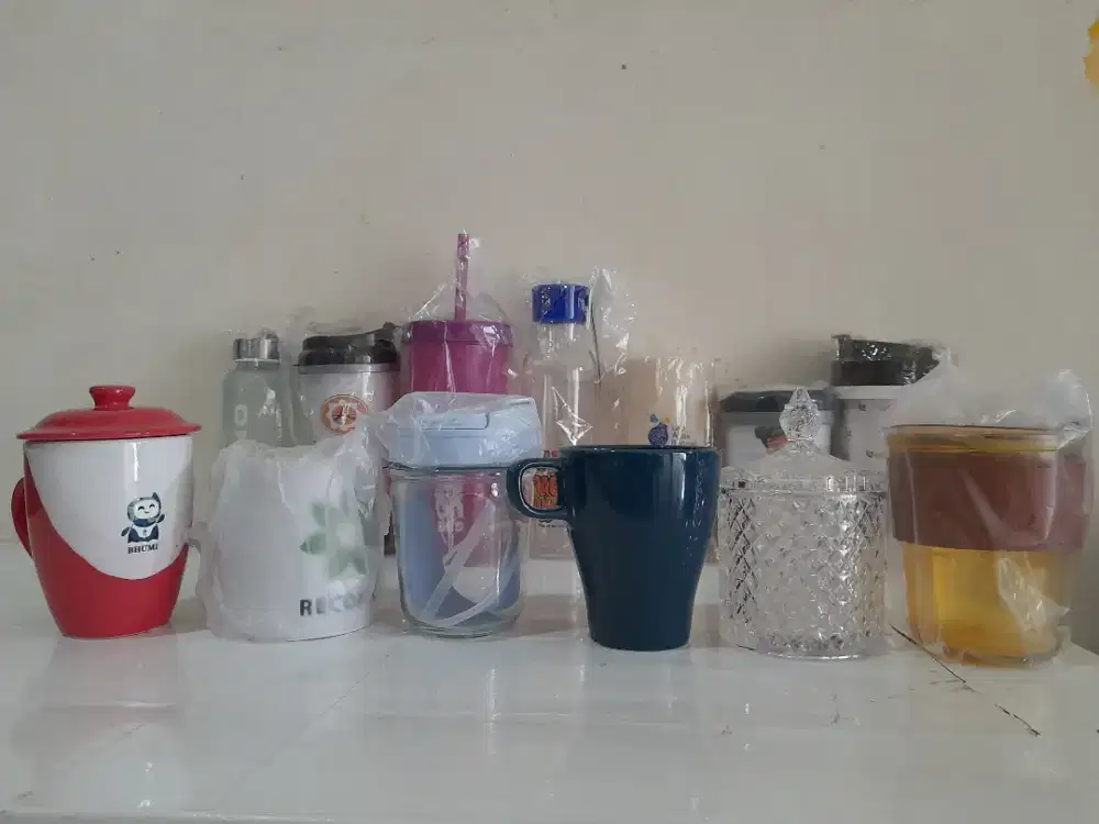 Tumbler dan gelas baru 13 buah