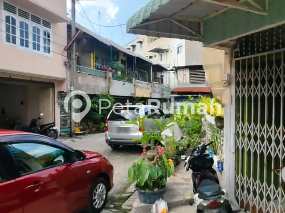 DIJUAL RUMAH POSISI HOOK JALAN ROTAN BELAKANG - MEDAN PETISAH (MIKE)