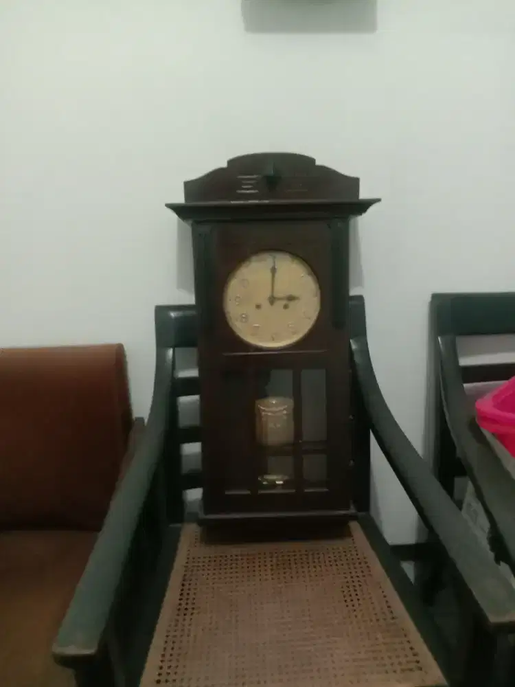 Jam dinding jadul